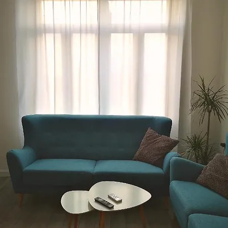 Old Town * Πούλα